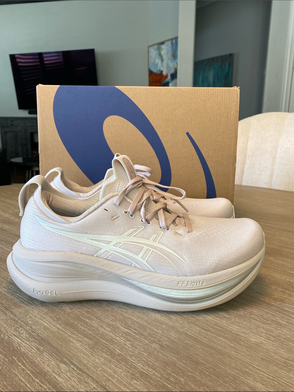 ASICS Gel-Nimbus 28, Women 10